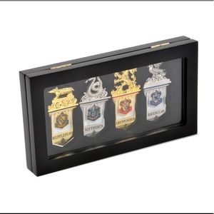 ⚜️Harry Potter 4 Pack of House Crest Bookmarks!